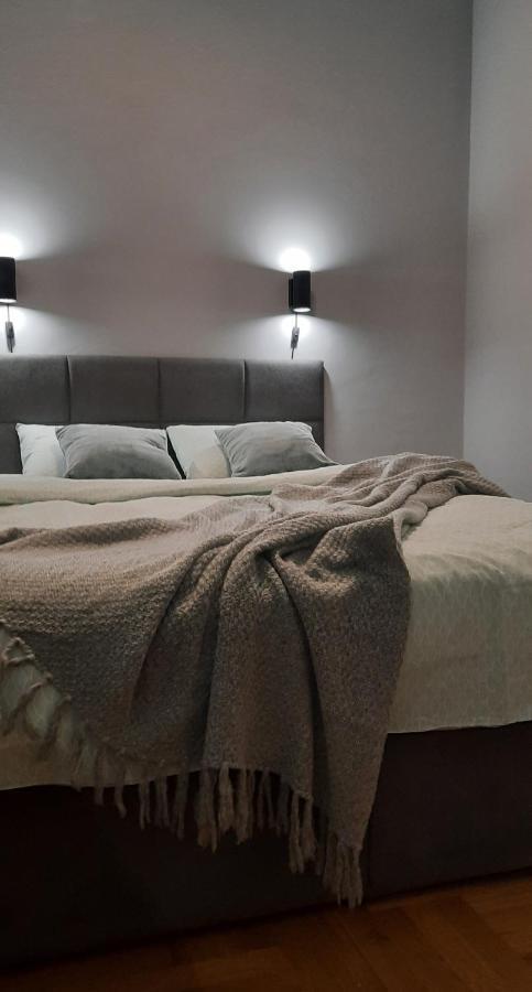 Nina Studio Apartment Μπιέλινα Εξωτερικό φωτογραφία
